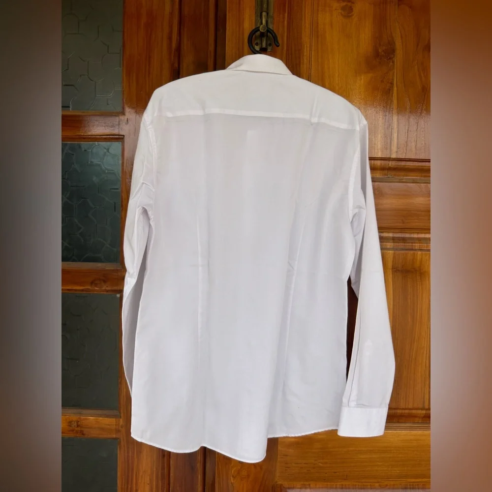 AND-Z white cotton shirt. Size Medium. Used - Picture 4 of 5
